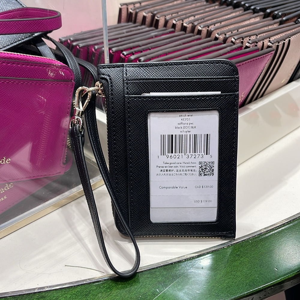 Kate Spade Schuyler Small Card Holder Wristlet
Black 
NWT - Picture 3 of 16